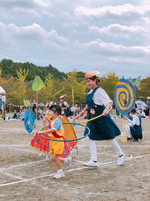 おなかがいたくなったら、葉っぱをたべてね！